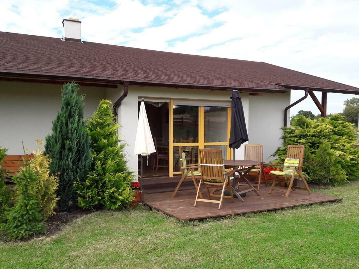 Slonecznikowa Zagroda Debina  Exterior foto